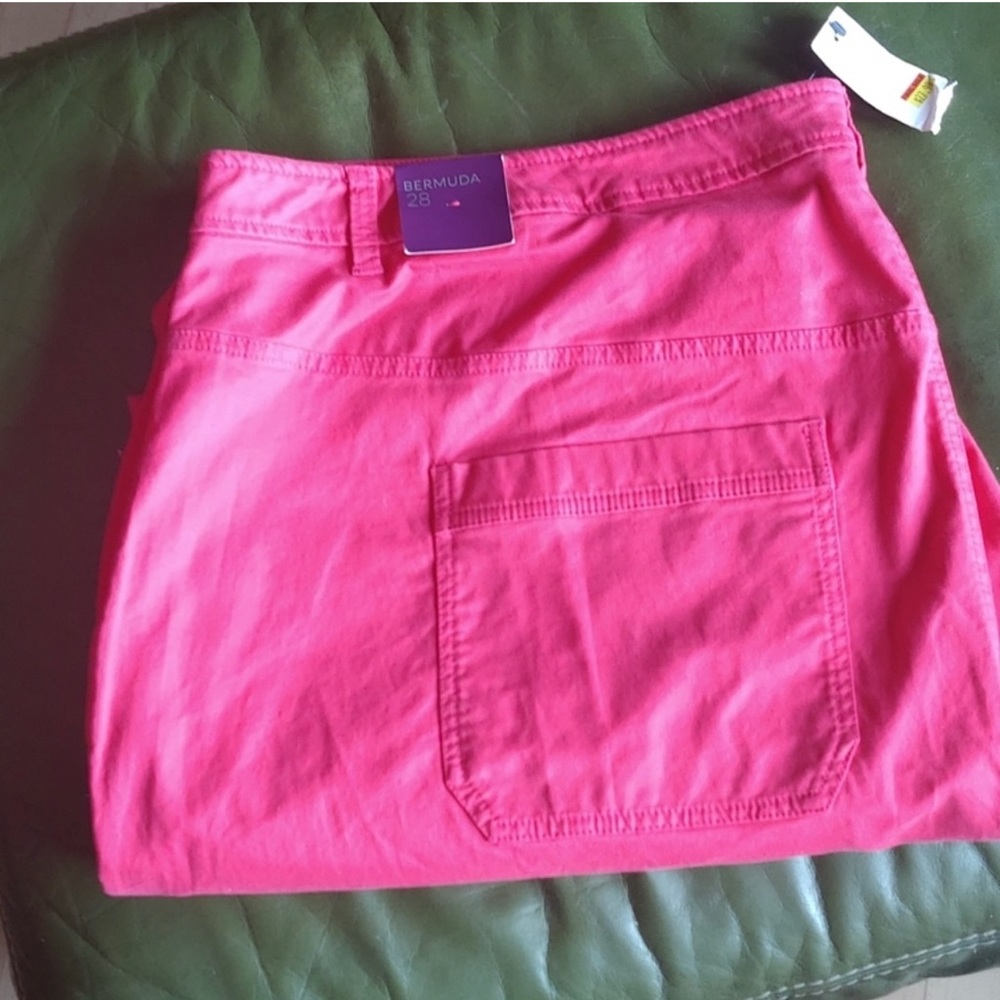 Lane Bryant NWT Hot Pink Bermuda Shorts sz 28